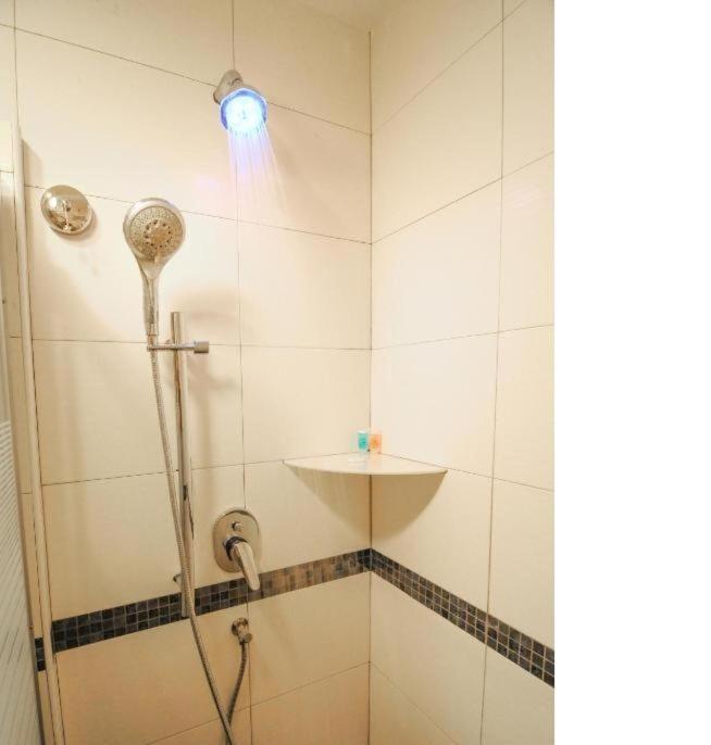 K Garden Hotel Parit Buntar Extérieur photo