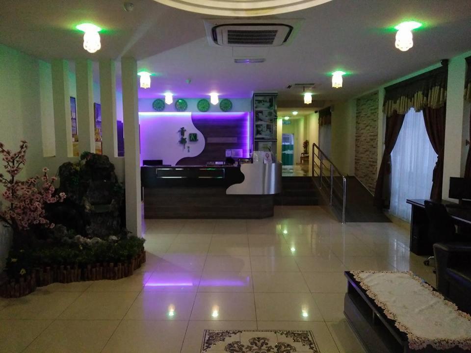 K Garden Hotel Parit Buntar Extérieur photo