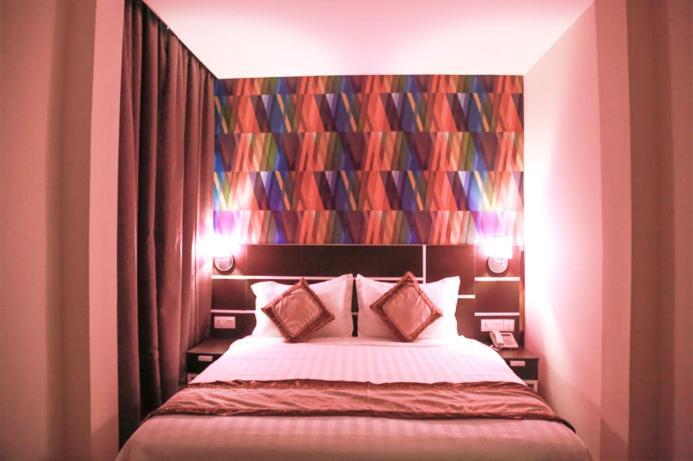 K Garden Hotel Parit Buntar Extérieur photo